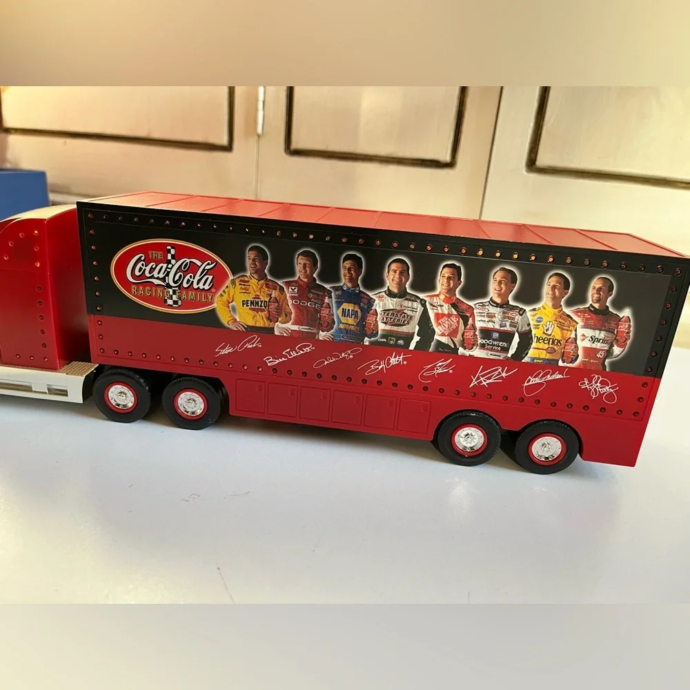 Collectible 2002 Coca-Cola NASCAR Carrier with Car & lights Semi Truck